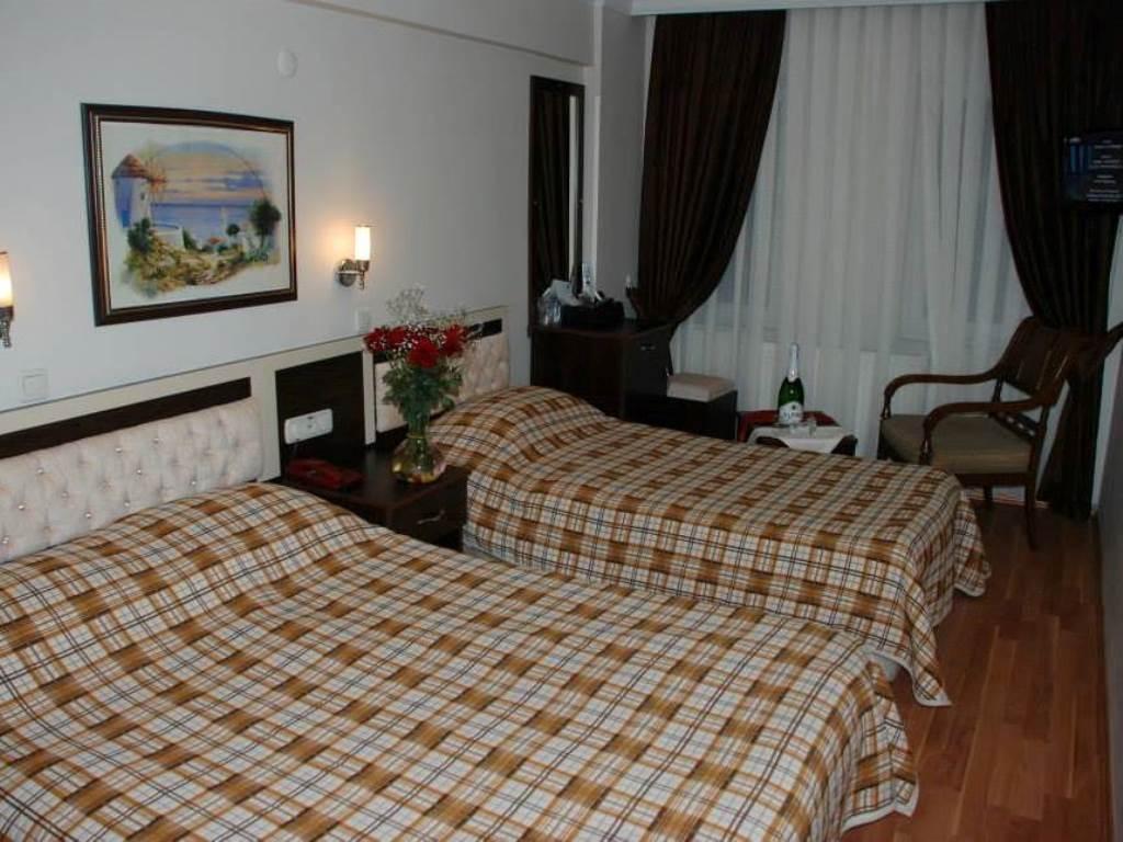 Hotel Grand Mark Istanboel Buitenkant foto