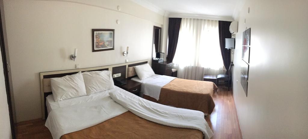 Hotel Grand Mark Istanboel Buitenkant foto